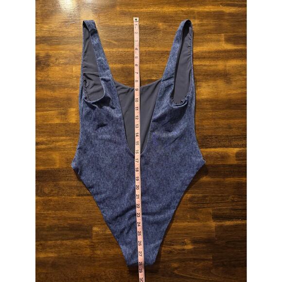 Weworewhat Women’s Large Swimsuit One Piece Scoop Low Back Cheeky High Leg - Picture 11 of 13